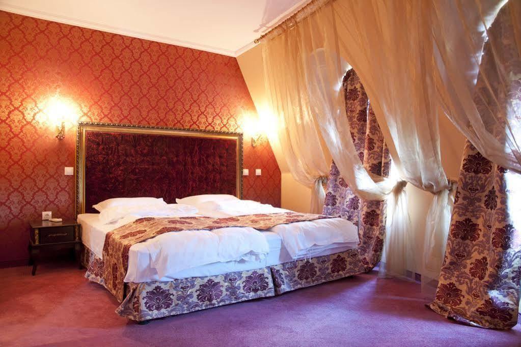 Kristel Hotel Saints Constantine and Helena Exteriör bild