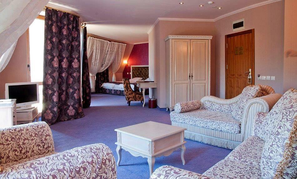 Kristel Hotel Saints Constantine and Helena Exteriör bild